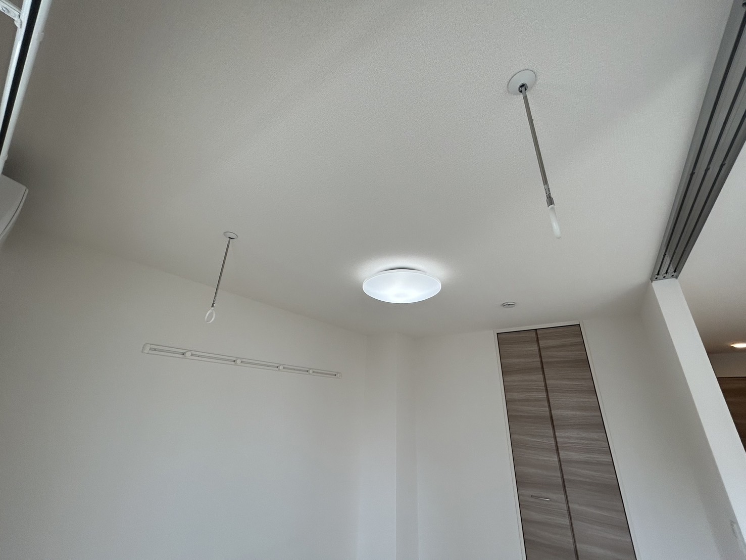 その他設備　室内物干し