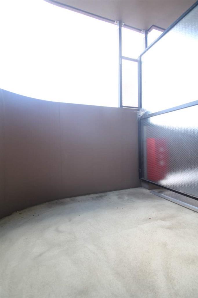 バルコニー　外に洗濯物も干せます