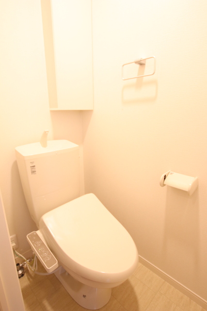 バス・シャワールーム　温水洗浄便座付き