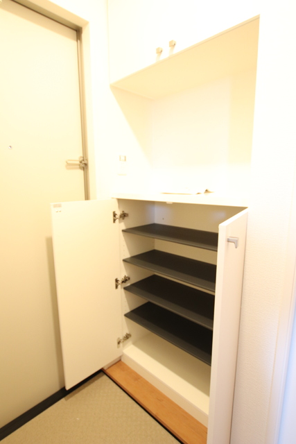 玄関　シューズボックス