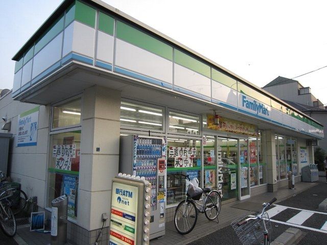 コンビニ　ファミリーマート西巣鴨店（コンビニ）まで424m