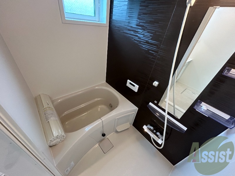 バス・シャワールーム　浴室はこちら。一日の疲れを癒しましょう。