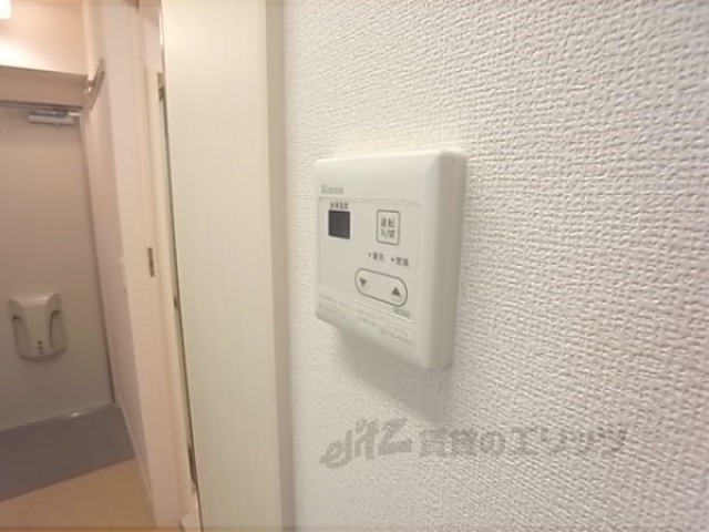 その他設備　給湯器リモコン