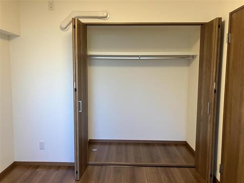 その他設備　洋室５．５帖・クロゼット