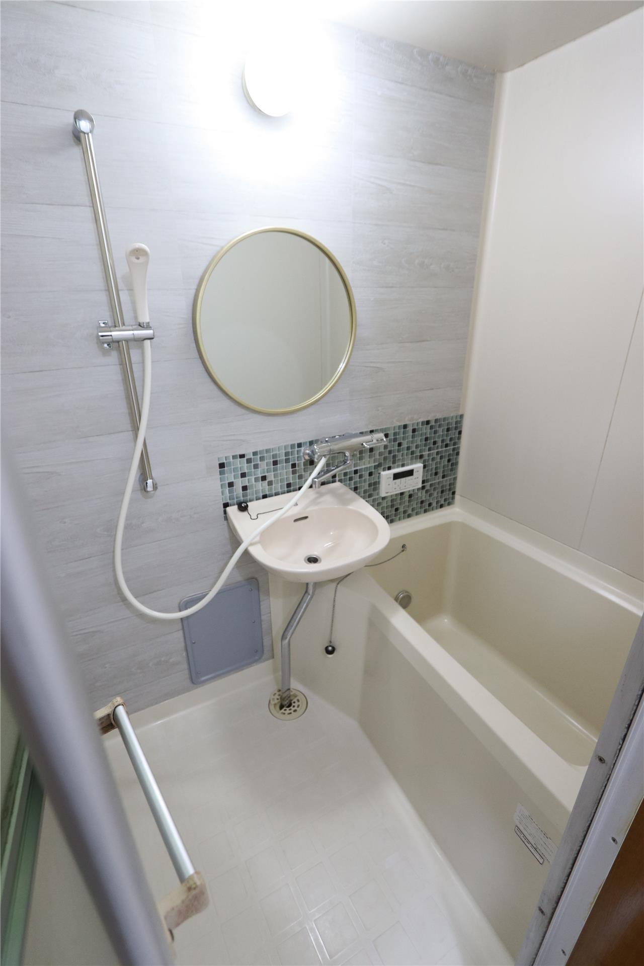 バス・シャワールーム