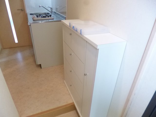 玄関　異なるフロアの室内写真