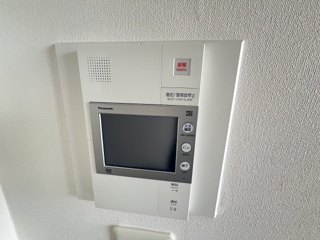 セキュリティ　TVモニター付きインターホンです