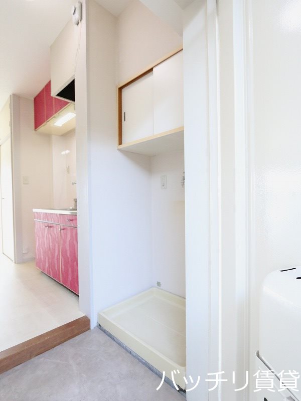 洗面設備　別号室タイプの為、現状を優先致します。