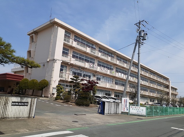 小学校　浜松市立北浜北小学校（小学校）まで2200m
