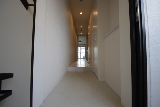 玄関　※別室の参考写真の為、現況優先です。