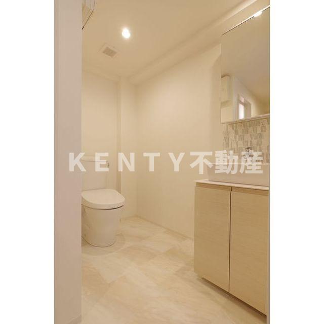 洗面設備　使いやすい独立洗面台です