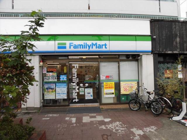コンビニ　ファミリーマート（コンビニ）まで376m