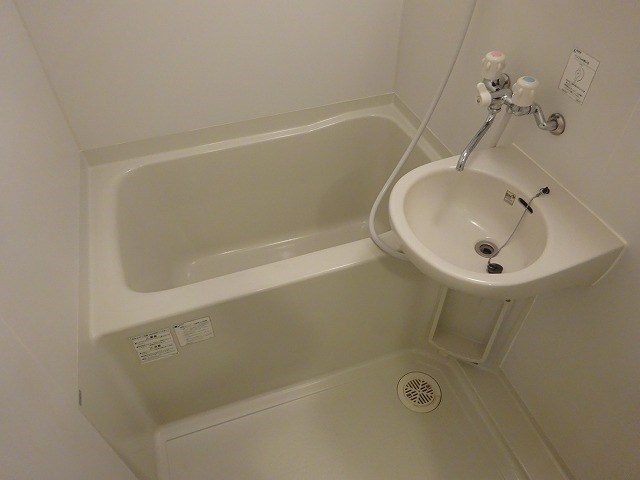 バス・シャワールーム　お問い合わせは【048-776-5175】レーベンハウス上尾