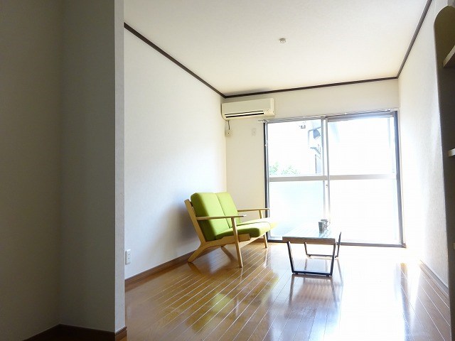 居室・リビング　お問い合わせは【048-776-5175】レーベンハウス上尾