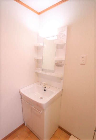 洗面設備　独立洗面化粧台付き