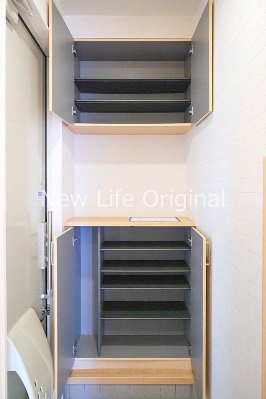 その他設備　上下に分かれた使い勝手のいいシューズボックス☆