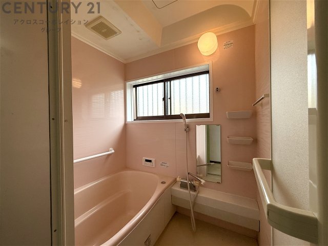 バス・シャワールーム　追い炊き機能付き！