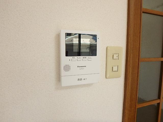 セキュリティ　来客者の顔をみて会話ができます。