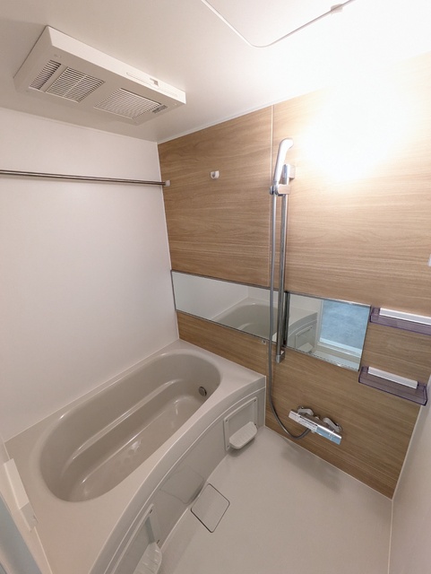 バス・シャワールーム　浴室　追い焚き・浴室乾燥機付き