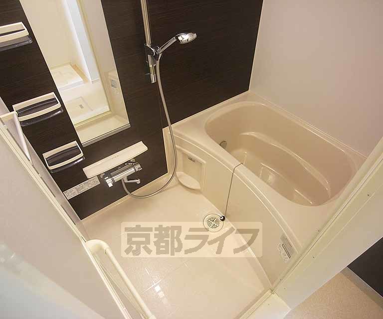 バス・シャワールーム　きれいなお風呂です。