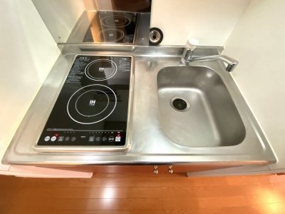 キッチン　安心のラジエントヒーター。