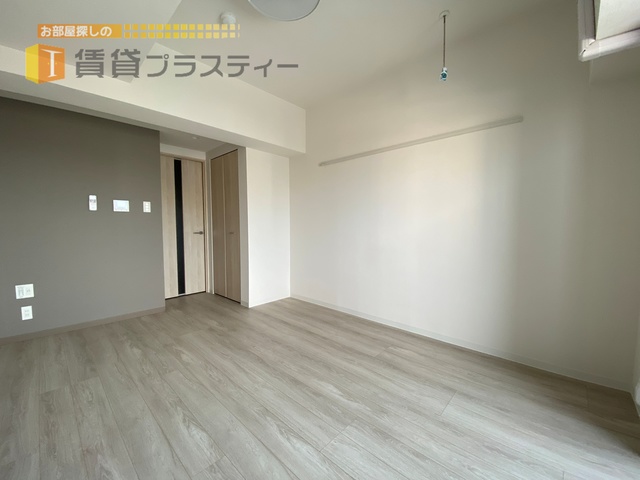 居室・リビング　落ち着いた雰囲気の内装ですね