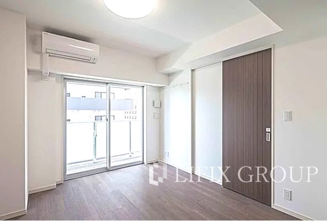 居室・リビング　窓側リビング