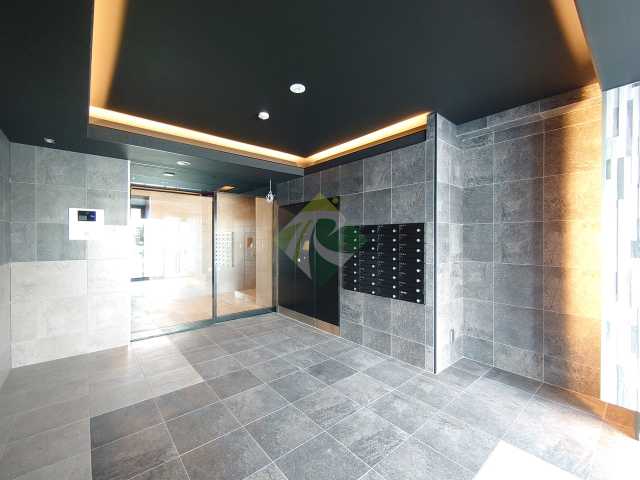 エントランス　CREVISTA高円寺