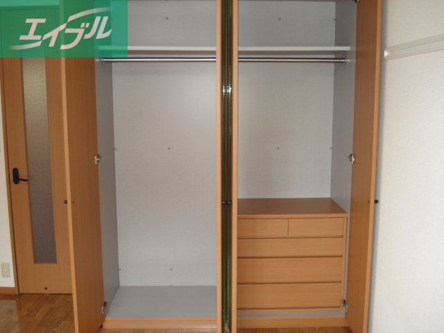 収納　収納内小ダンス付