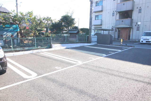 駐車場　駐車場要空き確認