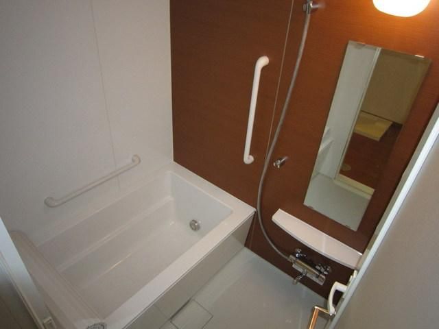 バス・シャワールーム　ゆったりバス