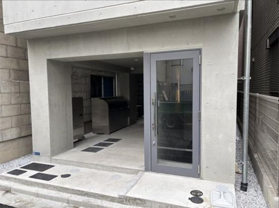 エントランス　毎日通るエントランス♪