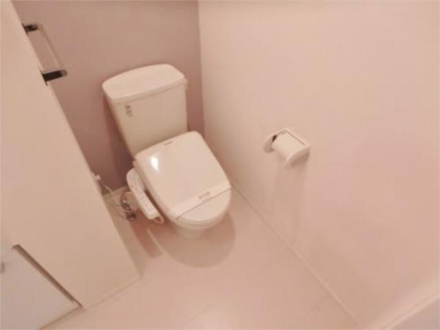 トイレ　ウォシュレット完備