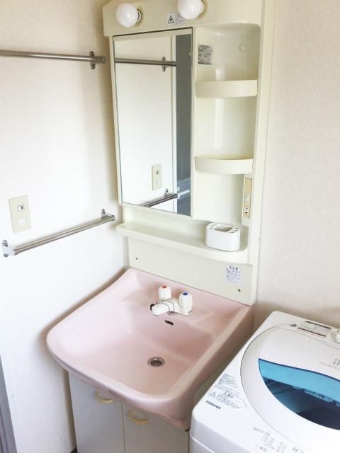 洗面設備　（家具家電はイメージです）カルム町屋 　荒川区町屋1