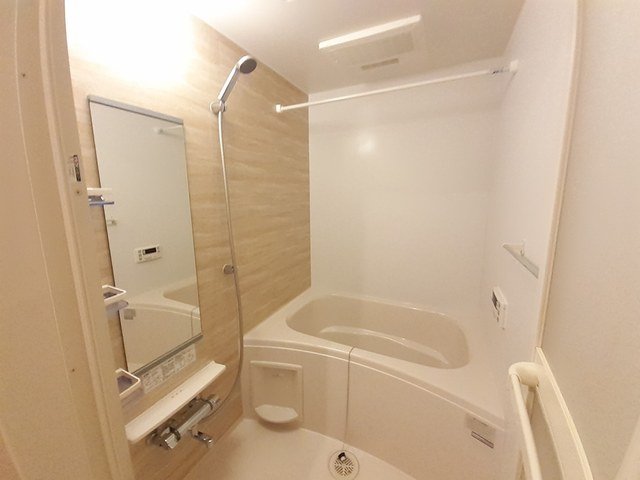 バス・シャワールーム　お風呂です