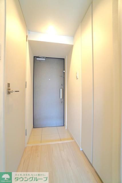 玄関　※写真は同タイプ住戸です。