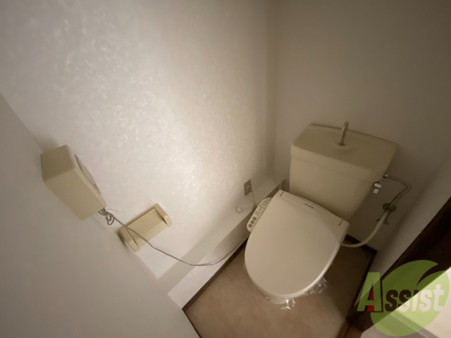 トイレ　清潔感のあるトイレで安心そて使用できますね。