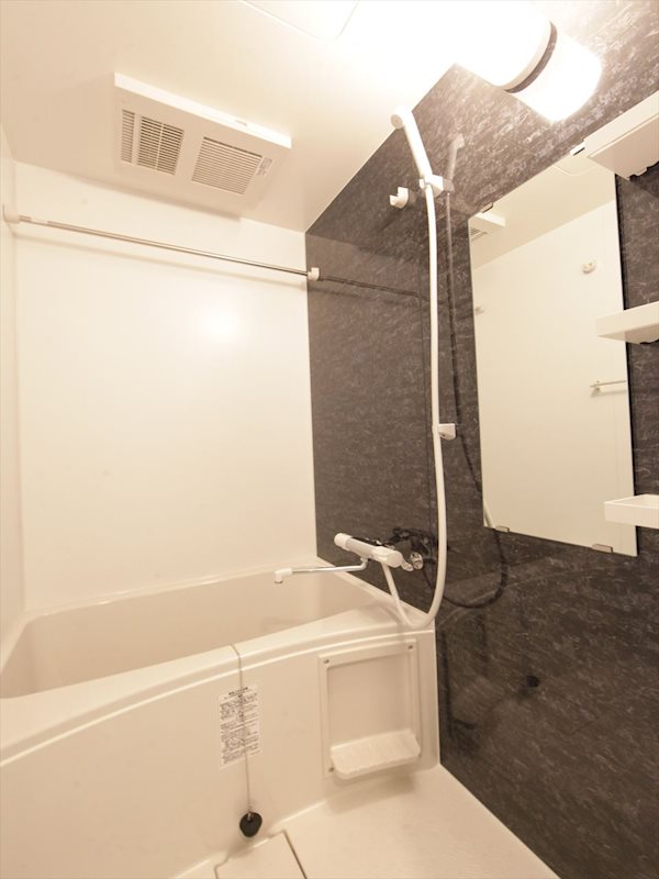 バス・シャワールーム　浴室暖房乾燥機能付バス