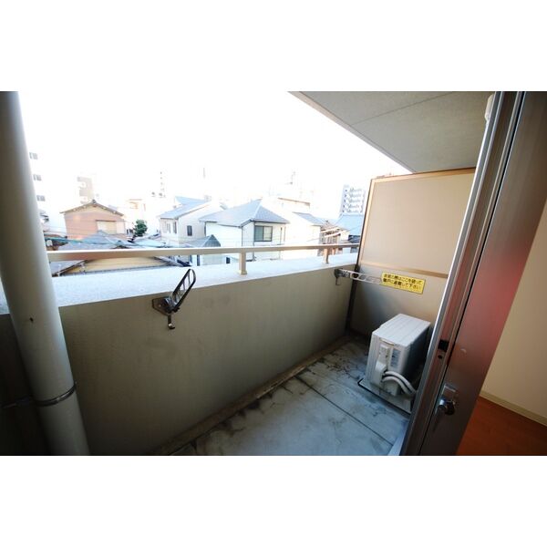 バルコニー　※写真は503号室のものです