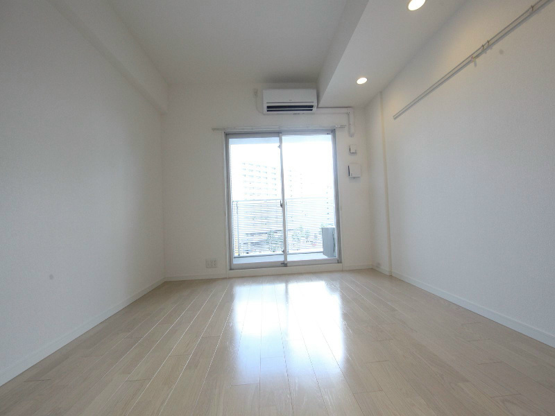 バルコニー　洋室7.2帖　ウォークインクローゼット付（収納充実してます）