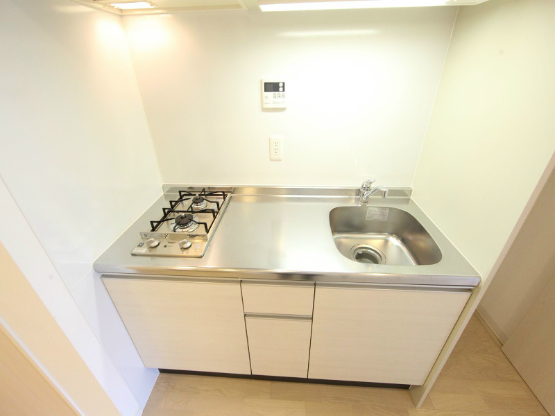 キッチン　システムキッチン（ガス2口）冷蔵庫・レンジ等ご用意できます