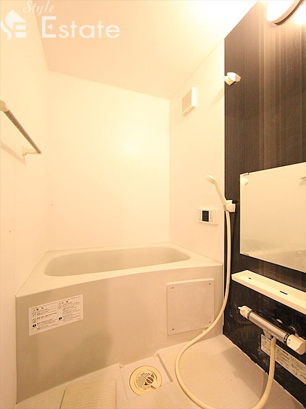 バス・シャワールーム　バスルーム