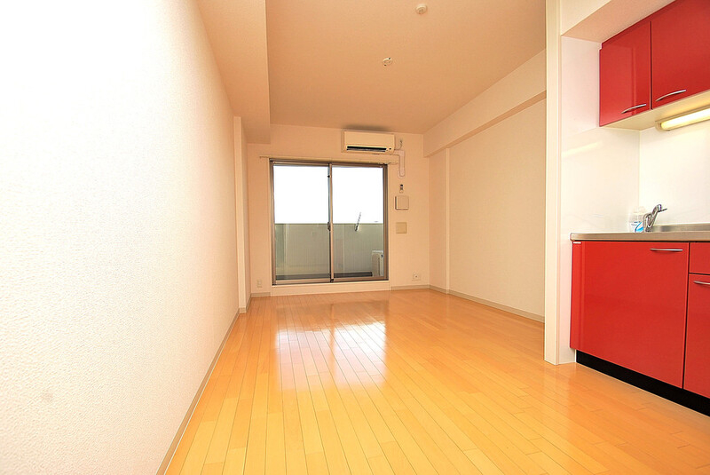 居室・リビング　彩光しっかりとれています、朝日が入ると目覚めもよくなりますよ