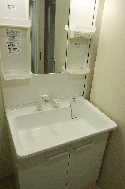 洗面設備　同物件別号室のものです。