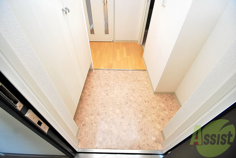 玄関　玄関をきれいに掃除すると福が舞い込んでくるそうです♪