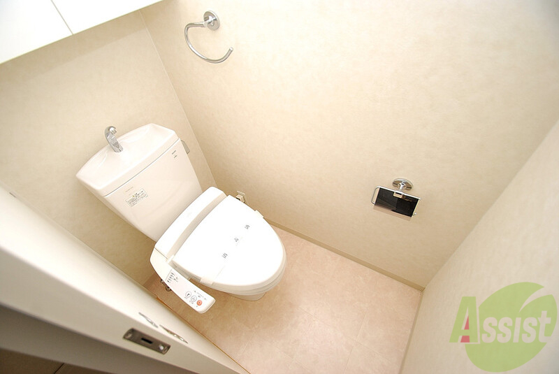 トイレ　やっぱりトイレにはウォッシュレットが必須です。