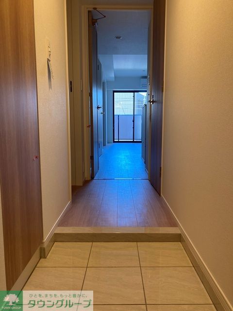 玄関　※写真は同タイプ住戸です。