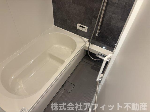 バス・シャワールーム　追い焚き機能付き