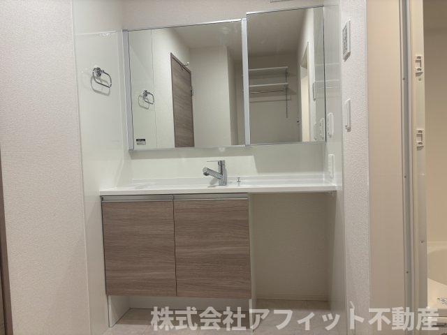 洗面設備　洗髪洗面化粧台