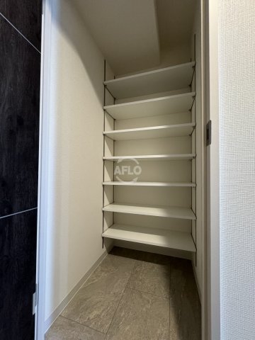 収納　リヴェント難波サウス　収納